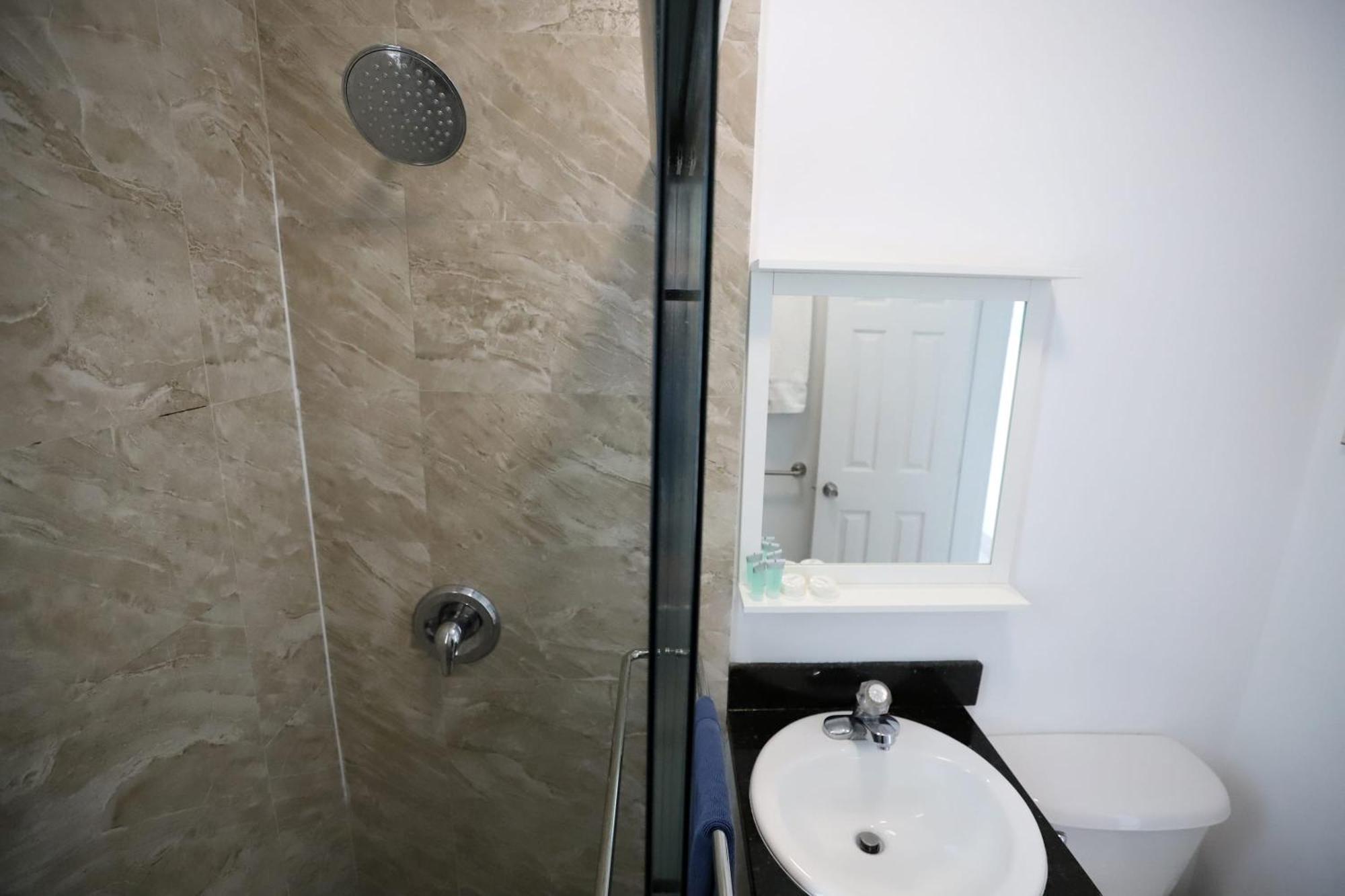 2 Bedroom Apartment 3 Minute Walk To South Beach & Ocean Drive Miami Beach Kültér fotó